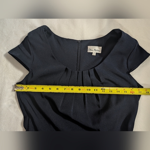 Olivia Mathews Navy Dress, Size 8, Cap Sleeve & Pockets - Picture 4 of 7
